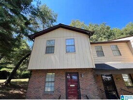 656 Valley Crest Dr in Birmingham, AL - Building Photo