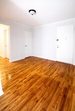 210 Atlantic Ave in Lynbrook, NY - Building Photo - Building Photo