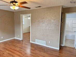 2952 Moffett Ave in Wichita Falls, TX - Building Photo - Building Photo