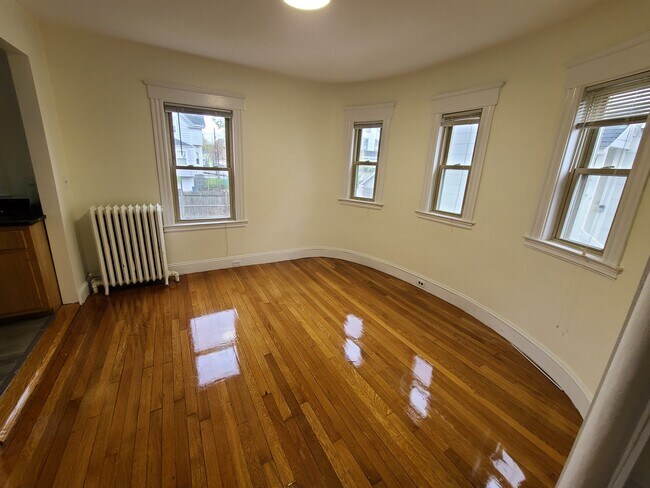262 Belmont St in Quincy, MA - Building Photo - Building Photo