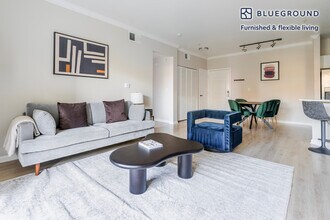 700 Agnew Rd in Santa Clara, CA - Building Photo - Building Photo