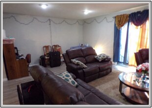 2812 Kent Pl in Hillsborough, NJ - Building Photo - Building Photo
