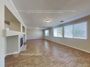 7346 W Hollywood Park Ave in Las Vegas, NV - Building Photo - Building Photo