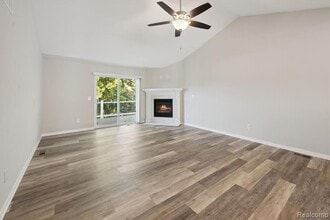 816 Nelson's Ridge Dr in Howell, MI - Building Photo - Building Photo