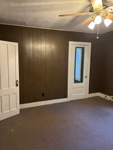 29 Henry St, Unit 2nd floor in Norwich, NY - Building Photo - Building Photo