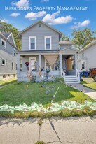 83 South St in Lockport, NY - Building Photo