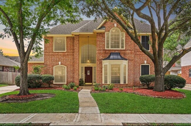 17335 Meadow Heights Dr