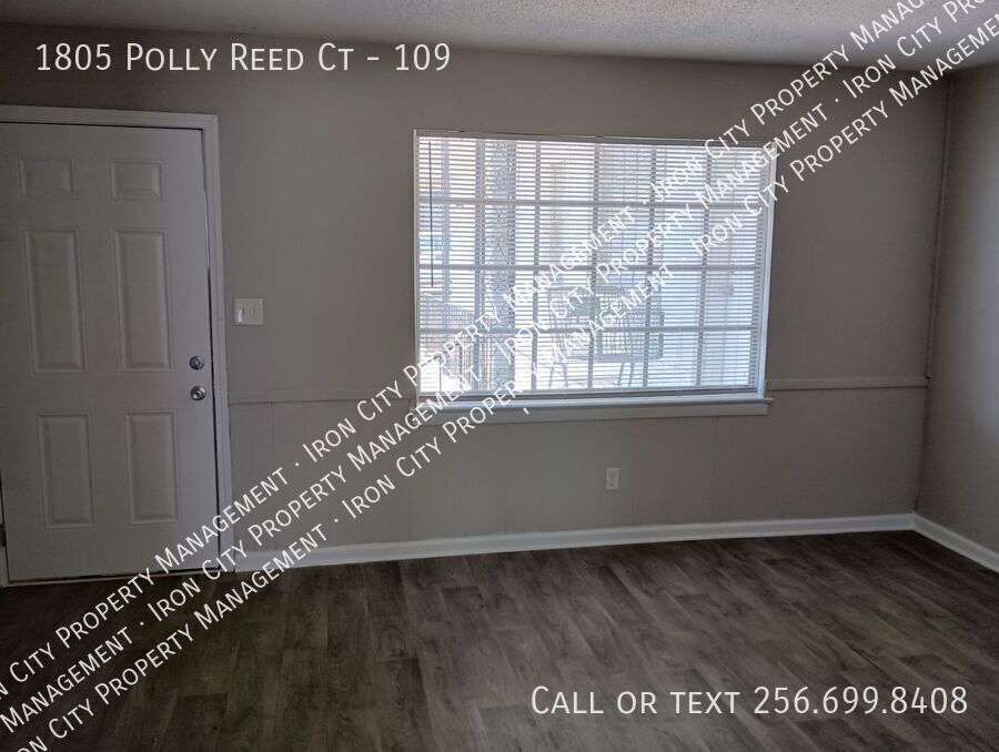 1805 Polly Reed Ct in Center Point, AL - Foto de edificio