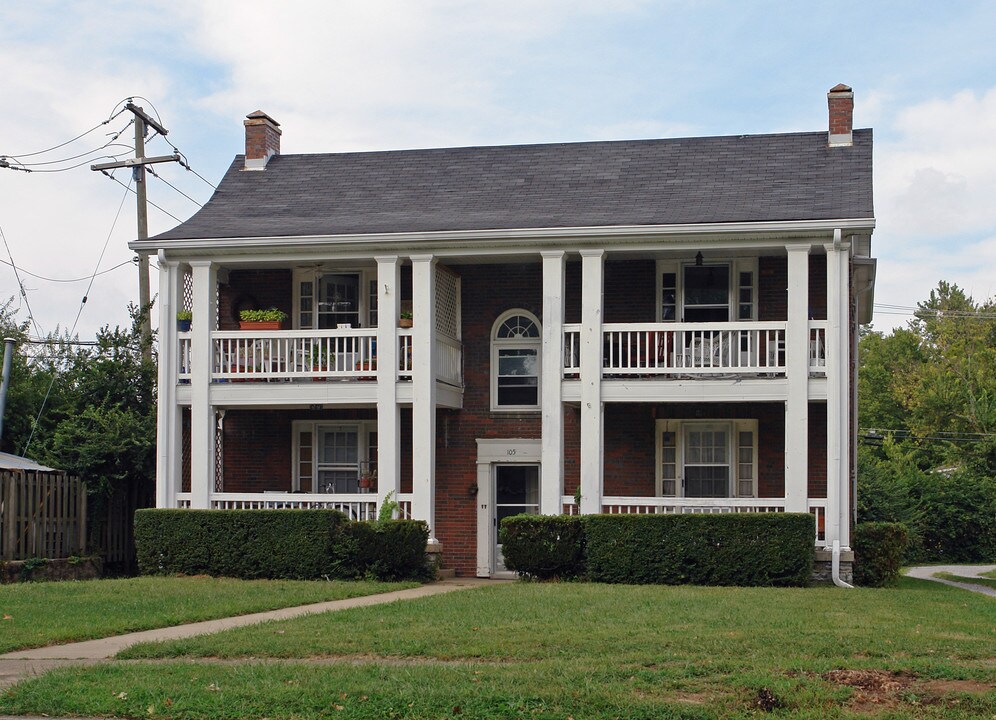 105 Cochran Rd in Lexington, KY - Building Photo