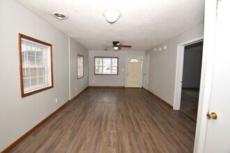 705 W Broadway St in Mishawaka, IN - Building Photo - Building Photo