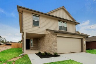 212 Fallow Deer Dr in Huntsville, TX - Building Photo - Building Photo