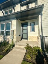 533 Emory Crossing Blvd in Hutto, TX - Building Photo - Building Photo