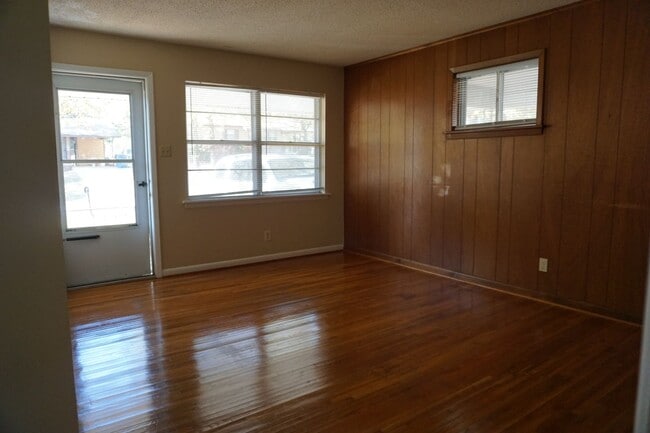 77 Somerset Dr in North Little Rock, AR - Building Photo - Building Photo