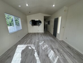 2499 Donna Dr in Eureka, CA - Building Photo - Building Photo