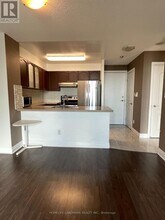 188 Doris Ave in Toronto, ON - Building Photo - Building Photo