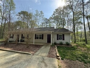 1727 Oak Grove Church Rd in Carrollton, GA - Building Photo - Building Photo