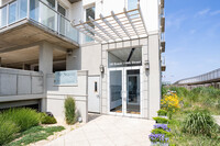 11820 Ocean Promenade in Rockaway Park, NY - Foto de edificio - Building Photo