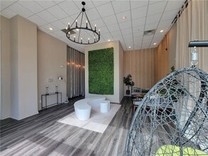 525 Parkway Dr NE in Atlanta, GA - Building Photo - Building Photo