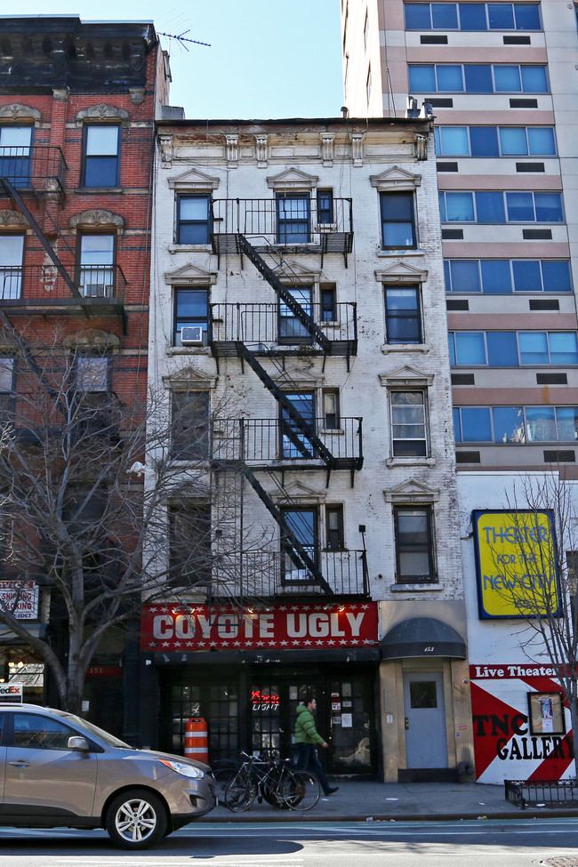 153 1st Ave in New York, NY - Foto de edificio - Building Photo