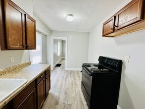 2703 Narragansett Dr in Louisville, KY - Building Photo - Building Photo