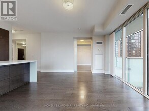 65 St Mary St in Toronto, ON - Building Photo - Building Photo