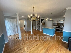 5327 Lake Cove Ct in Alexandria, VA - Building Photo - Building Photo