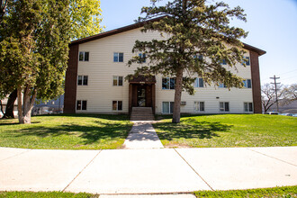 Cloudhaven Apartments in St. Cloud, MN - Building Photo - Building Photo