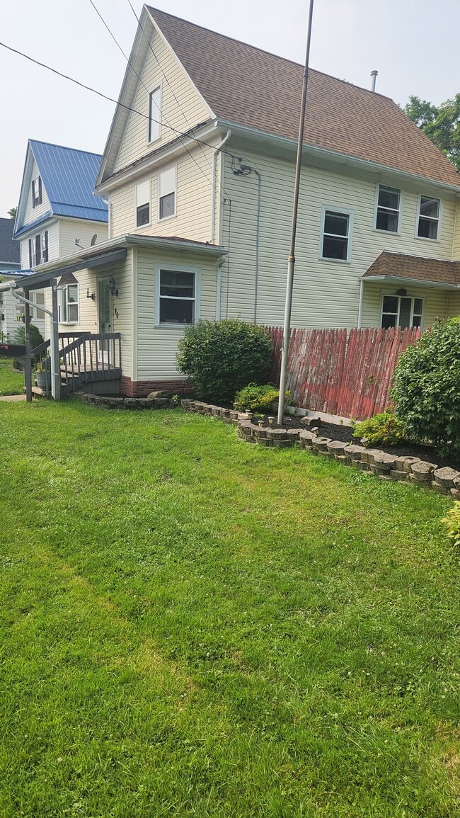 40 W Howard Ave, Unit Lower
