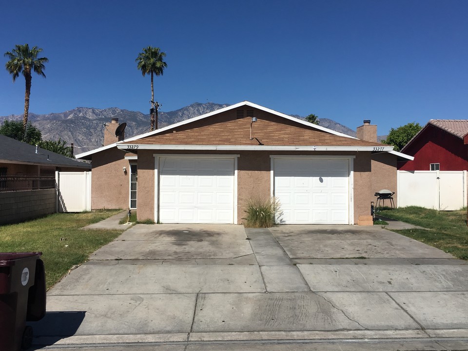 5 Duplexes in Cathedral City, CA - Building Photo