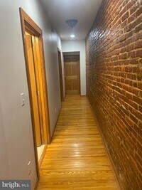 1833 W Lexington St photo'