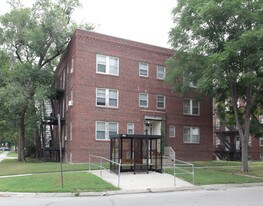 Premier Apartments in Lincoln, NE - Building Photo