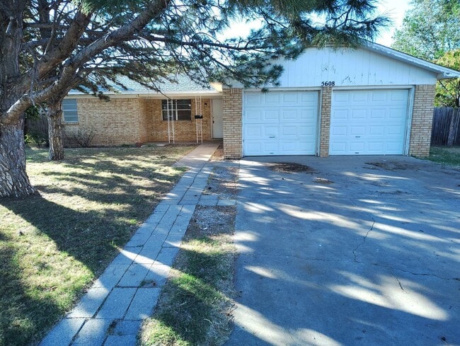 property at 5608-5615 15th St
