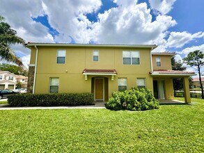 3078 Seaview Castle Dr in Kissimmee, FL - Building Photo - Building Photo