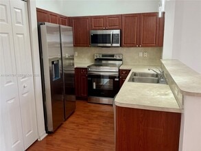 2311 SE 24th Ct in Homestead, FL - Building Photo - Building Photo