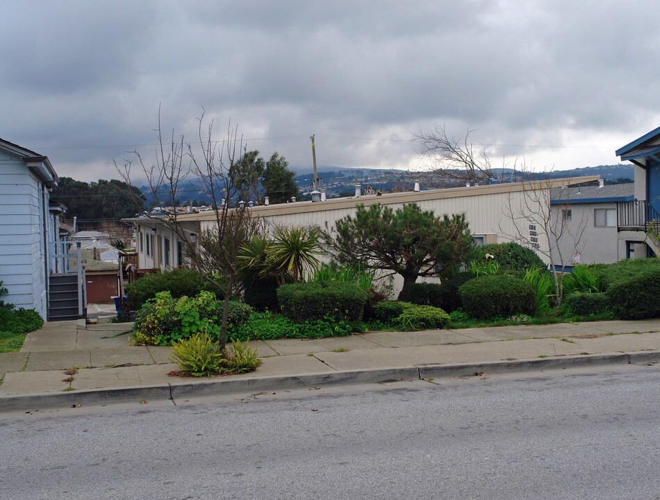 813-815 Baden Ave in South San Francisco, CA - Foto de edificio