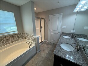 202 Pointe View Dr in Mars, PA - Building Photo - Building Photo