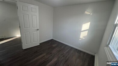 31 Chestnut St in Kearny, NJ - Building Photo - Building Photo