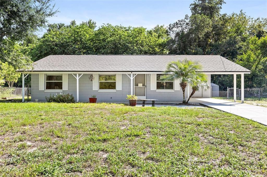 950 Pearl Dr in Mount Dora, FL - Building Photo