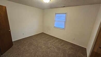 1702 N Lincoln St in Bloomington, IN - Building Photo - Building Photo