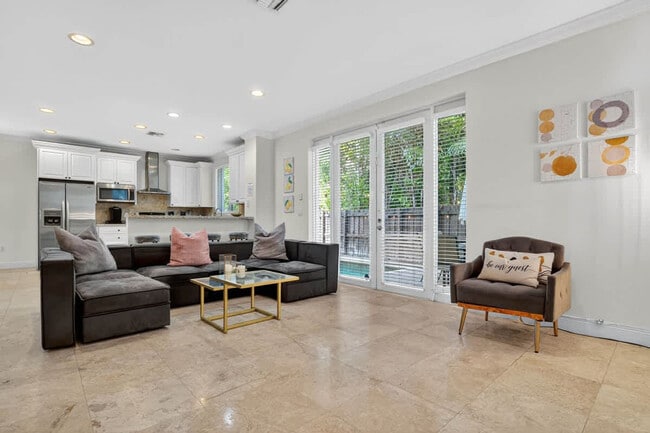 1705 NE 11th St in Fort Lauderdale, FL - Building Photo - Building Photo