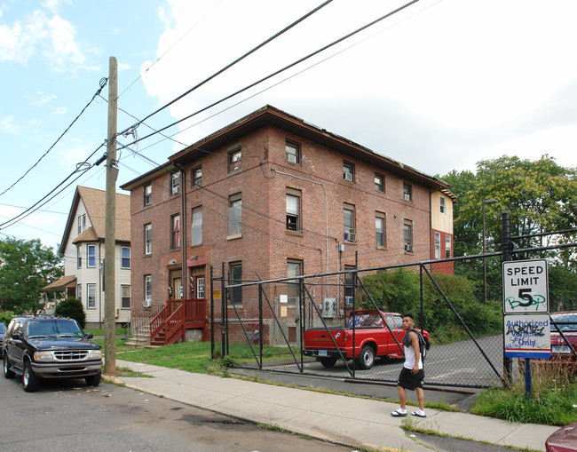 30-32 Squire St in Hartford, CT - Building Photo - Building Photo