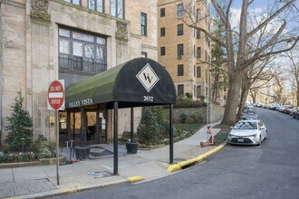 2032 Belmont Rd NW in Washington, DC - Foto de edificio - Building Photo
