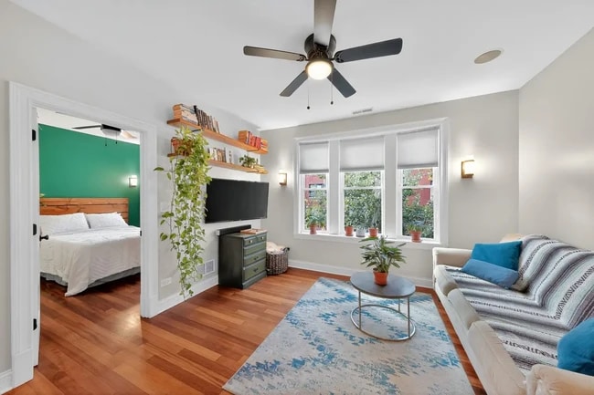 property at 2578 W Lyndale St