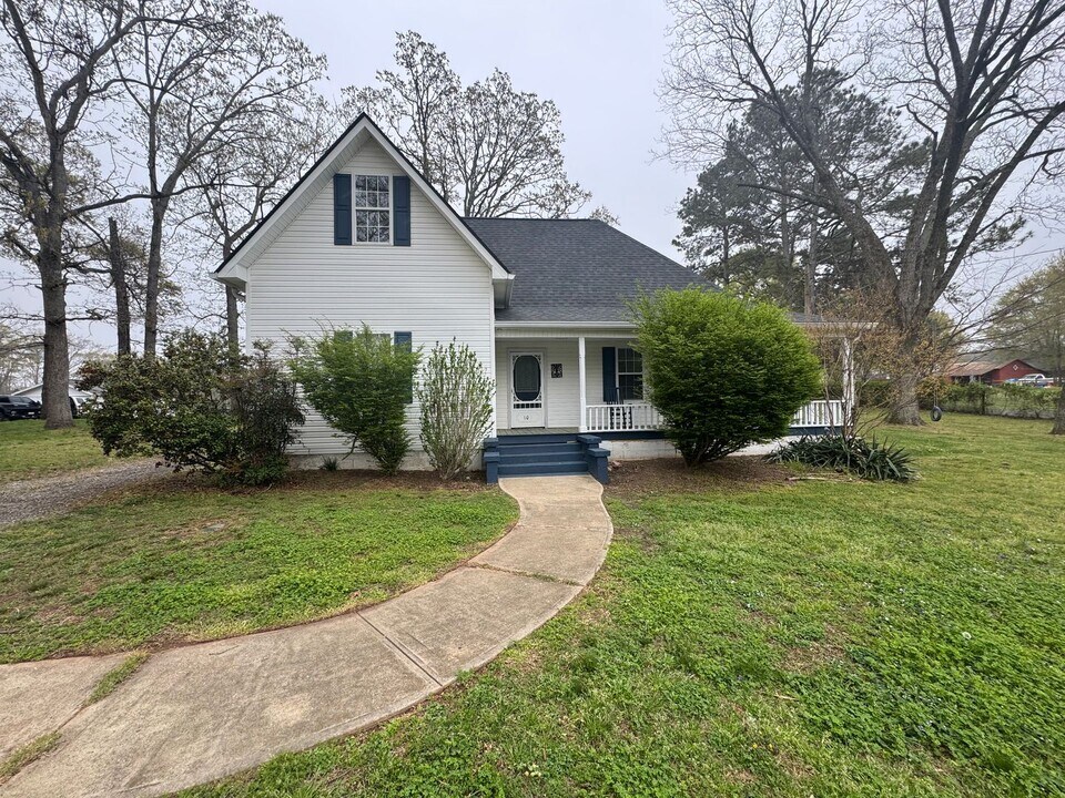 108 Stockton St in Shelby, NC - Building Photo