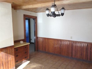 51 Summer St in Westerly, RI - Foto de edificio - Building Photo