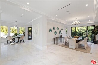 4351 Vanalden Ave in Los Angeles, CA - Building Photo - Building Photo