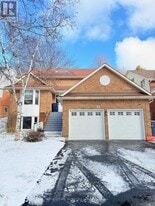 41 Broadbridge Dr in Toronto, ON - Building Photo