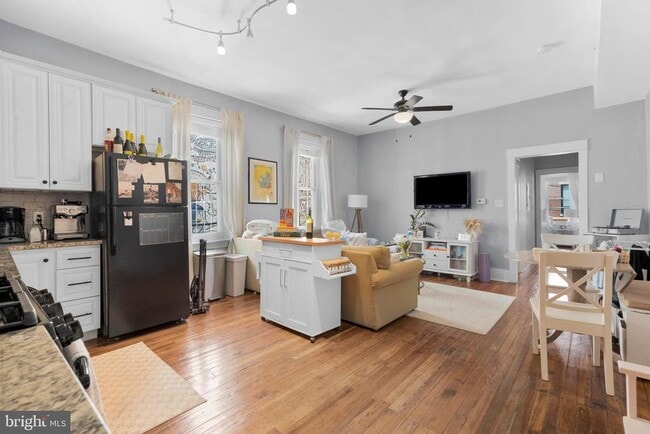 property at 508 Bainbridge St
