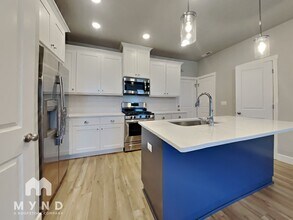 4151 SE Fortress Ln in Hillsboro, OR - Building Photo - Building Photo