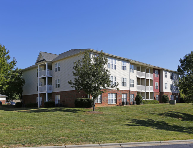 Ashford Place in Charlotte, NC - Building Photo - Building Photo